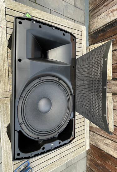 07 Mackie Thump 212 215