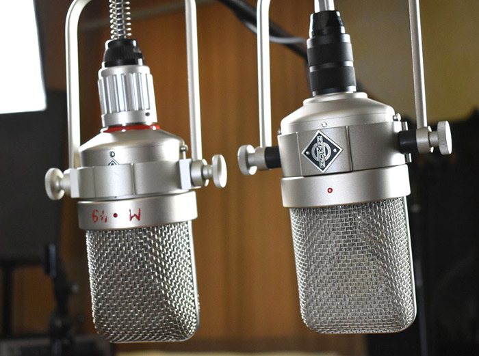 Neumann M49V studio