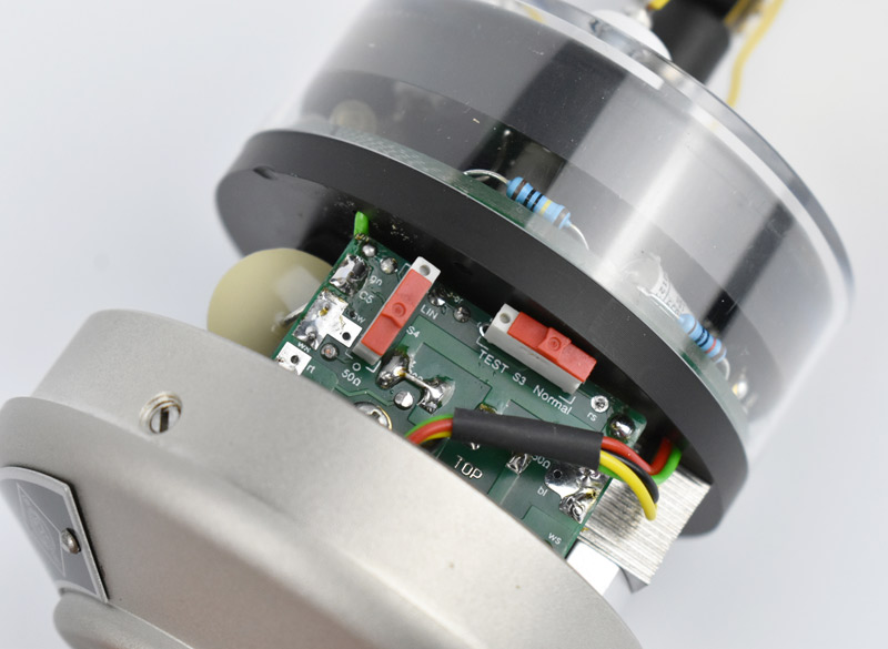 Neumann M49V switches